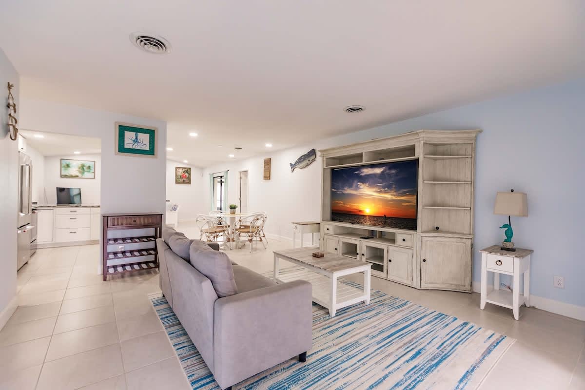 Spacious 2BR Home for a Coastal Escape — Venice, FL — vacation rental