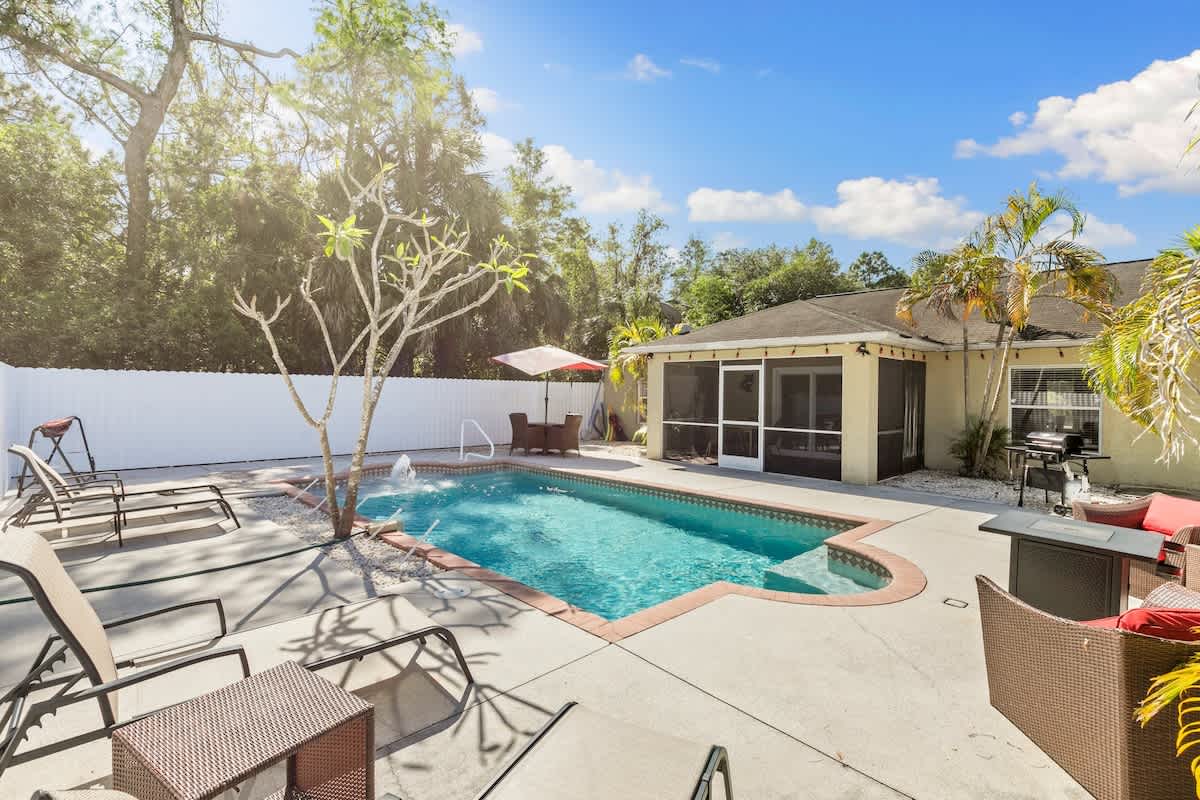Relaxing Naples Home l Heated Pool l Family-Friend — Naples, FL — vacation rental