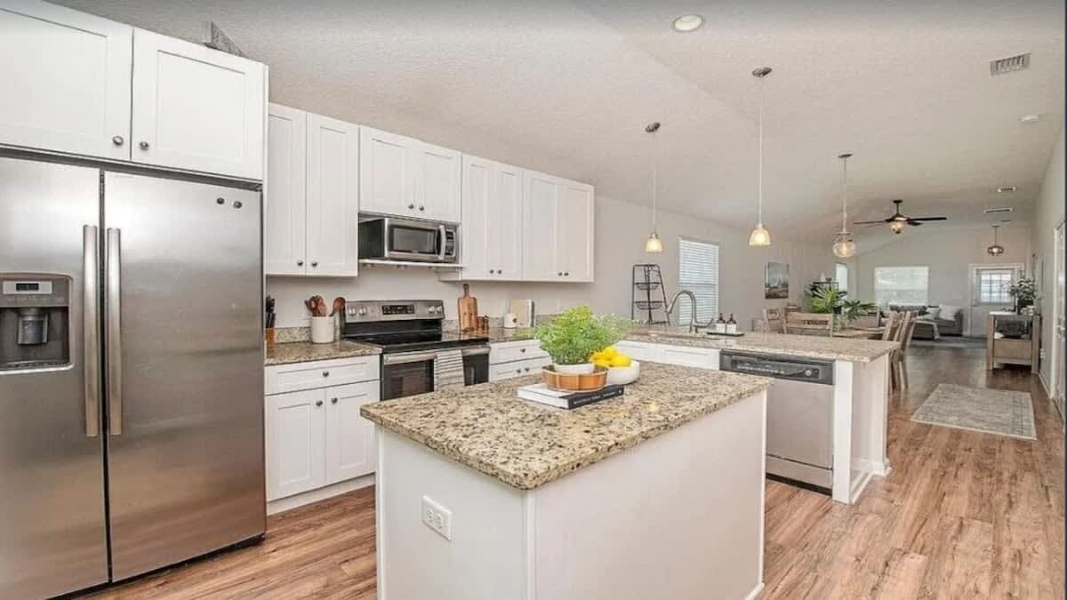 Bright 3 Bedroom Cottage near Beach and Town — St. Augustine, FL — vacation rental