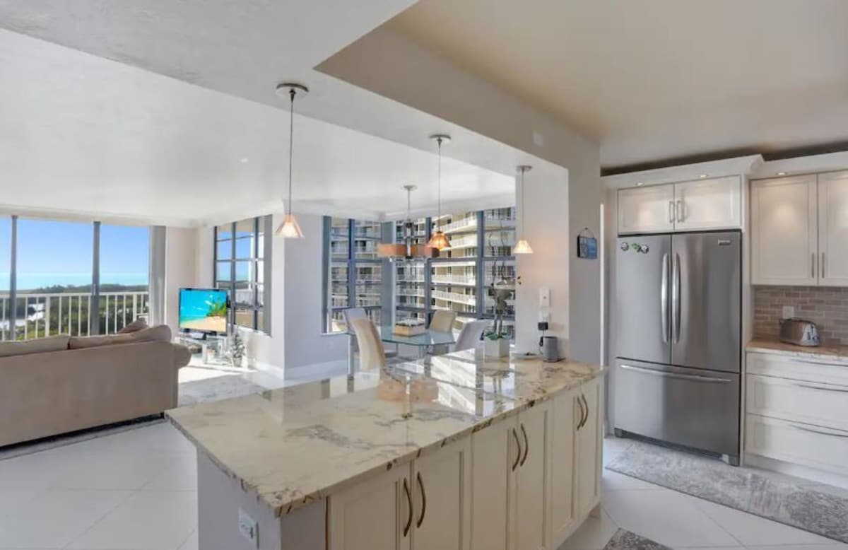 Beachfront South Seas Remodeled Paradise! — Marco Island, FL — vacation rental