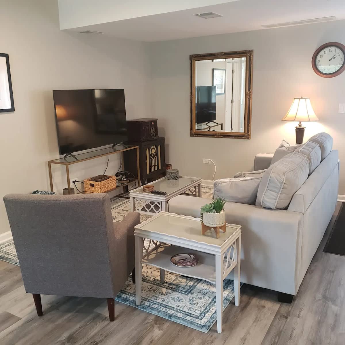 Newly Remodeled 2BR 2BA Home  Close to Barrington — Barrington, IL — vacation rental