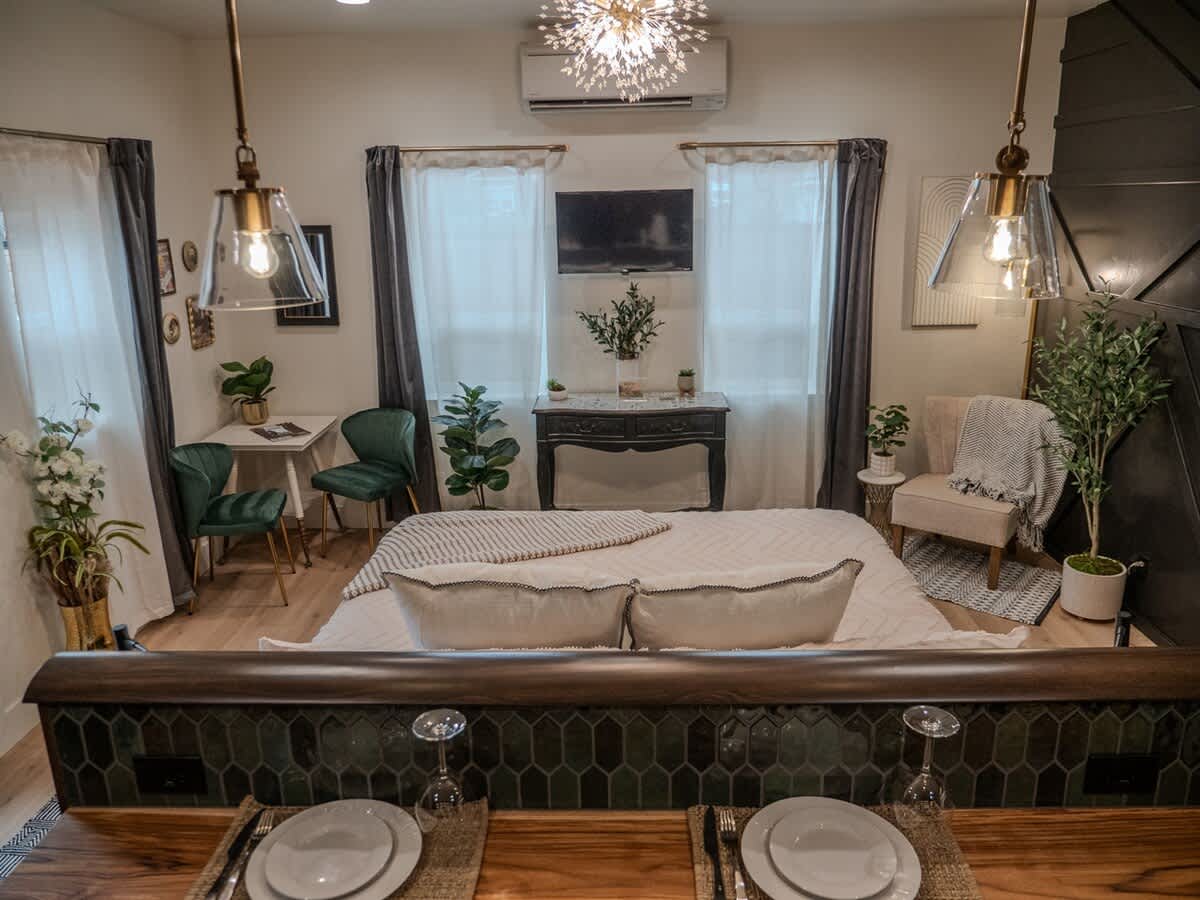 Sunset Ave Mini Cottage | Bsu | Downtown | King Studio - Idaho