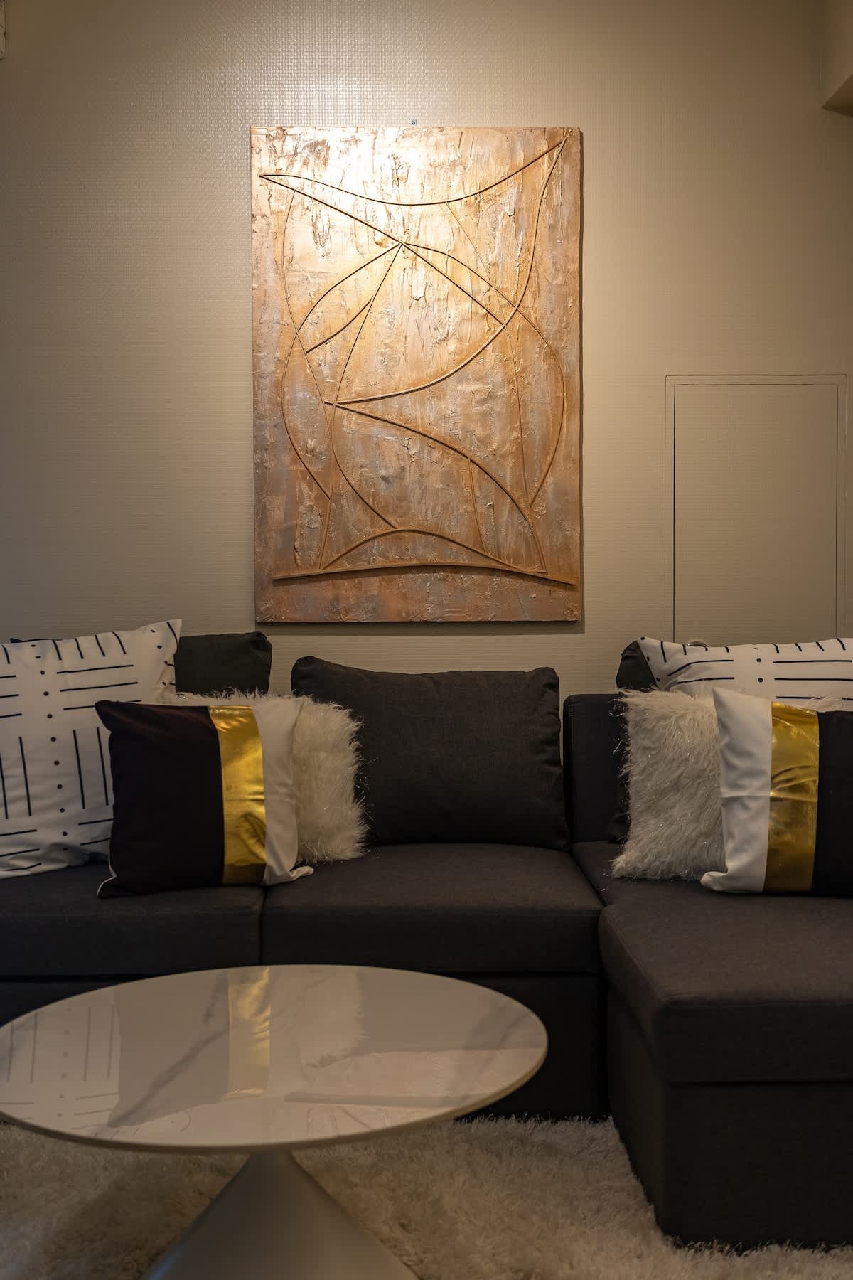LUXE 1BR ·  CHIC  ·  King Bed  ·  City Views ·  Ayala Mall