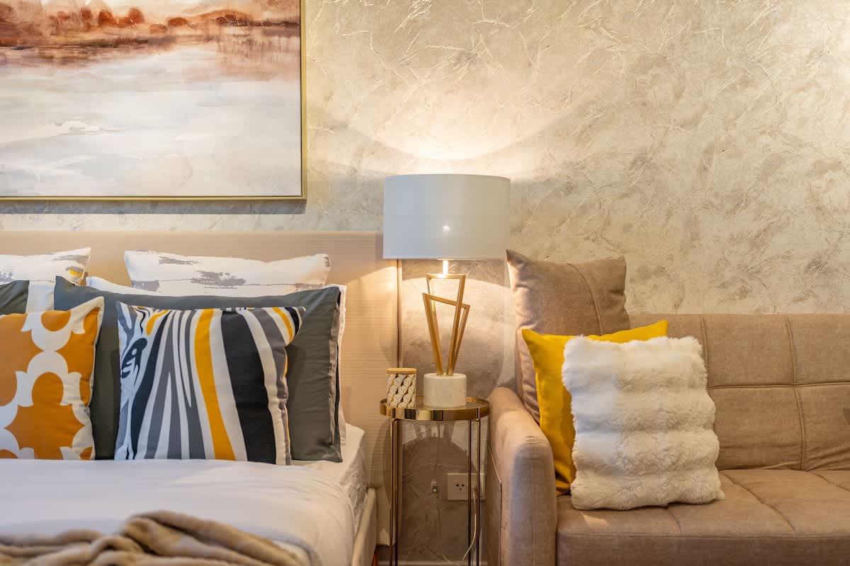 Stylish Apartment ·  Prime Location  ·  Close to Malls