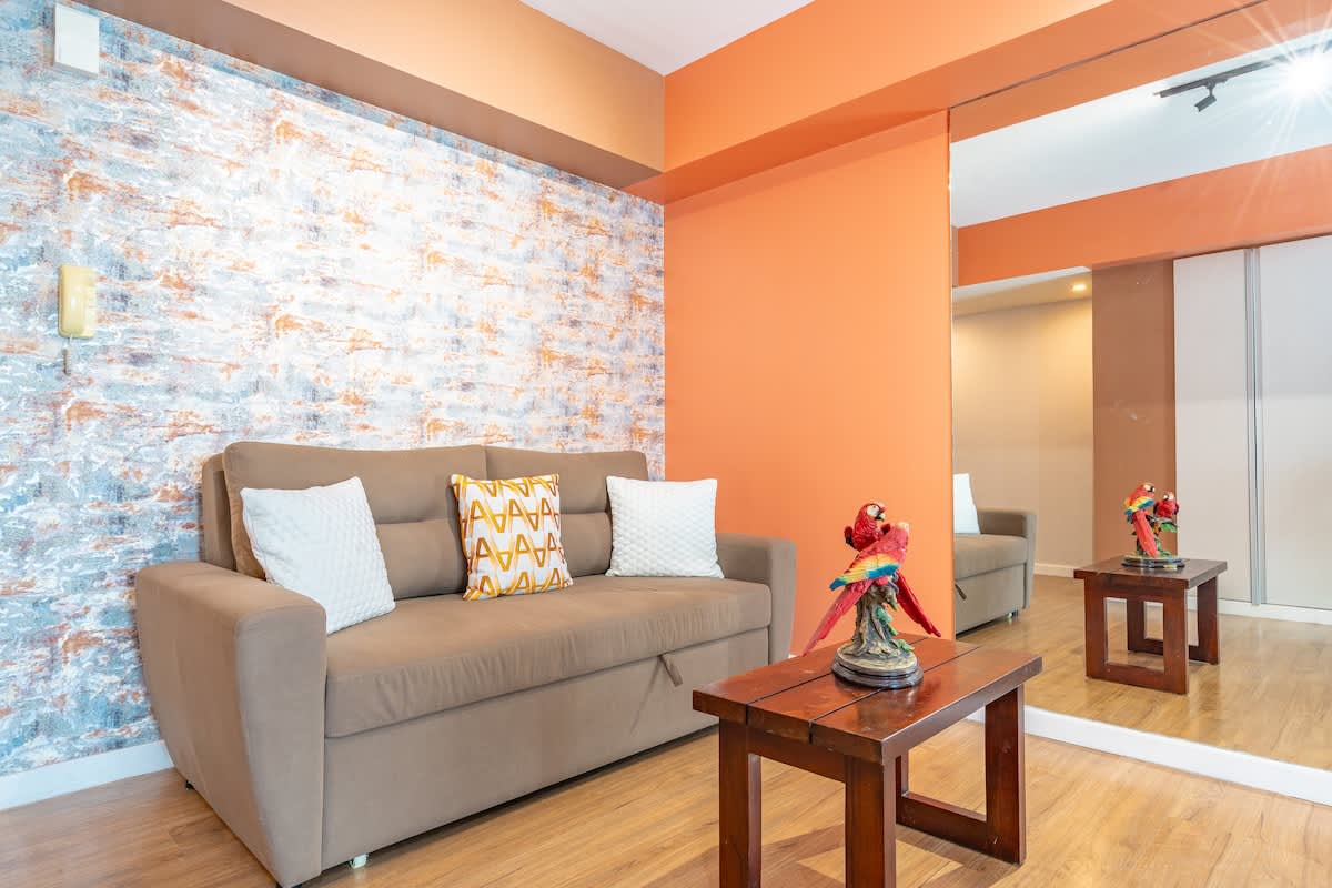 CHIC 1BR  ·  Downtown  ·  1Min Walk to Ayala Mall