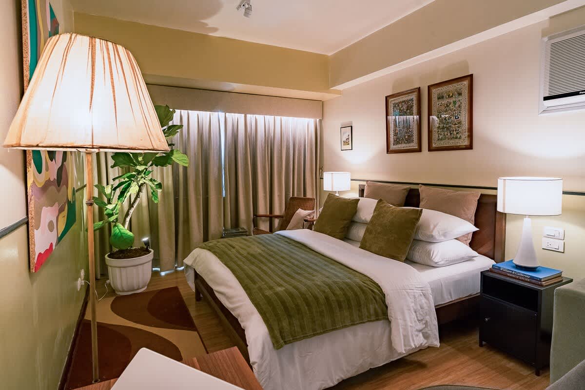 CHIC Studio ·  Downtown Davao  · Walk to Shopping Mall