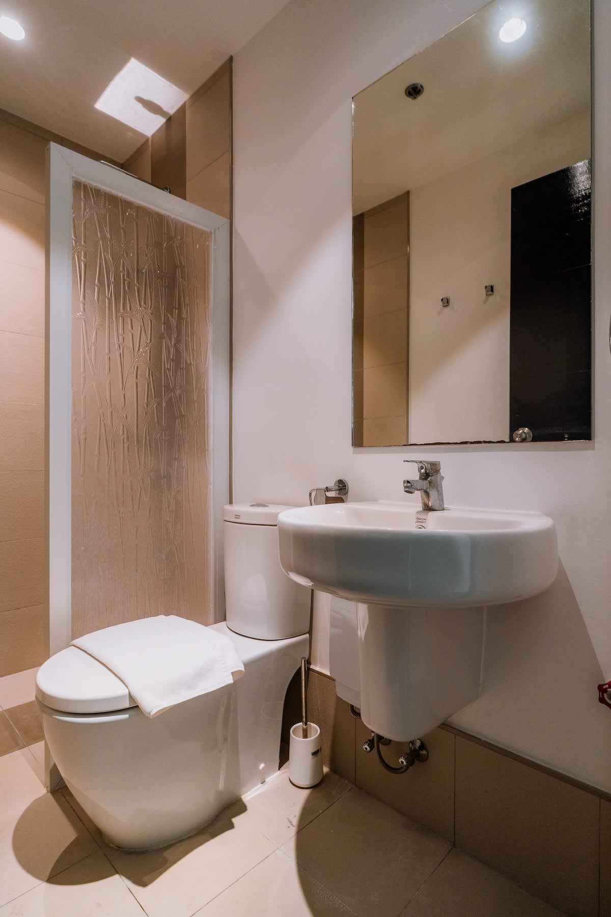 Elegant 2BR with City Views · Abreeza