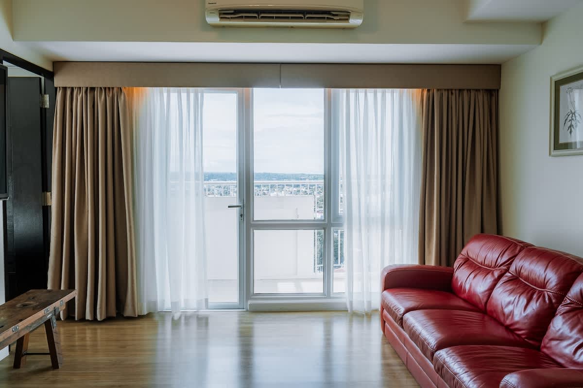 Premium 2BDR  ·  Amazing View  ·  Walk to Ayala Mall photo 4