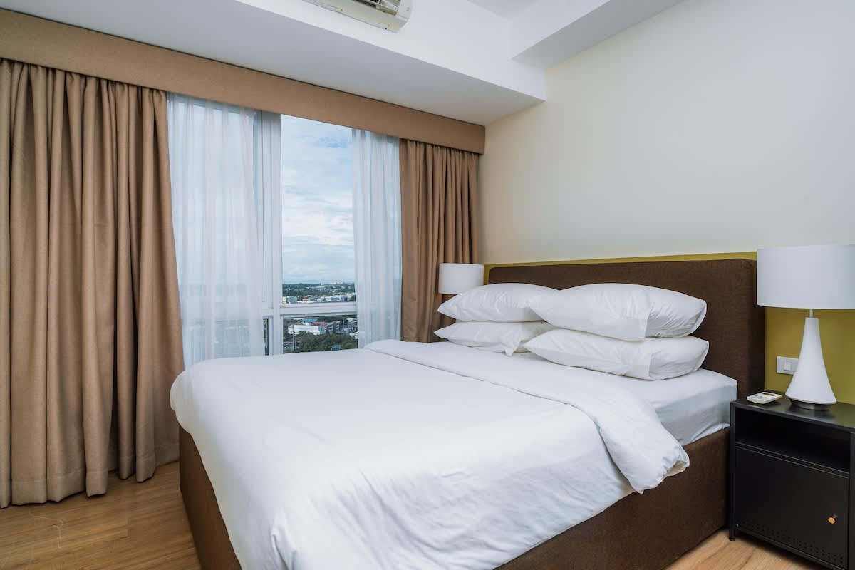 Elegant 2BR with City Views · Abreeza
