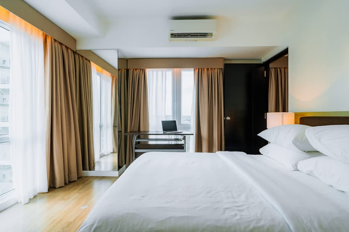 Premium 2BDR  ·  Amazing View  ·  Walk to Ayala Mall photo 2