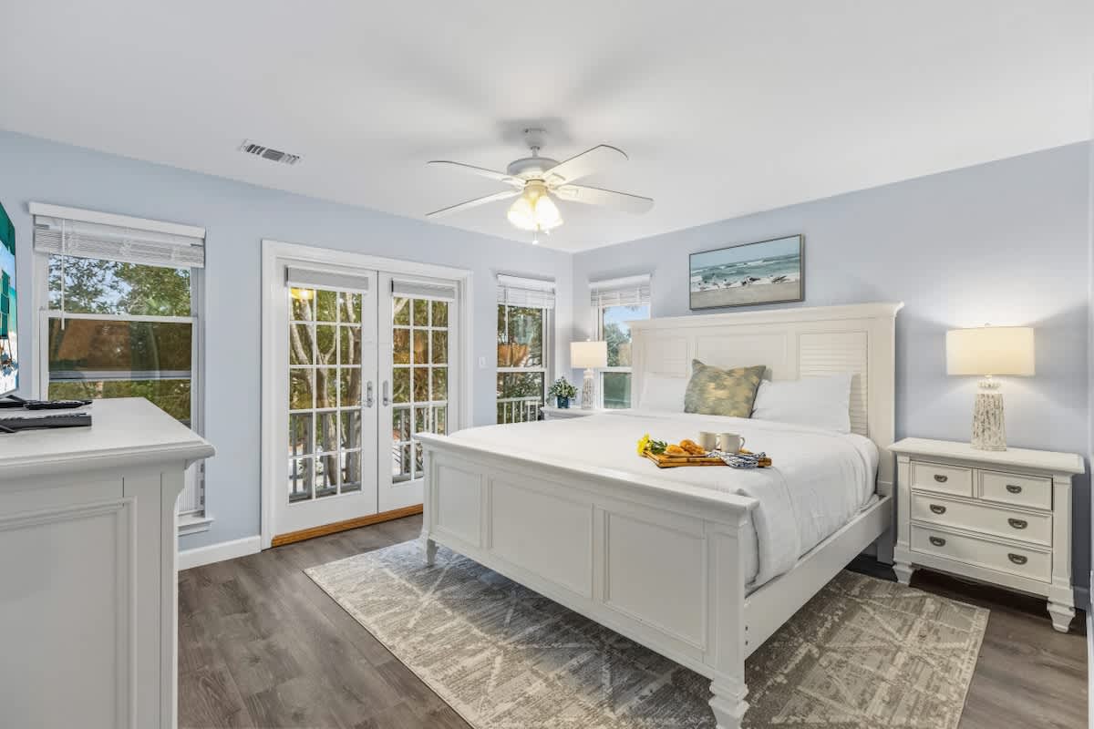 3 Min to Beach | Private Pool & Outdoor Kitchen - Picture 8