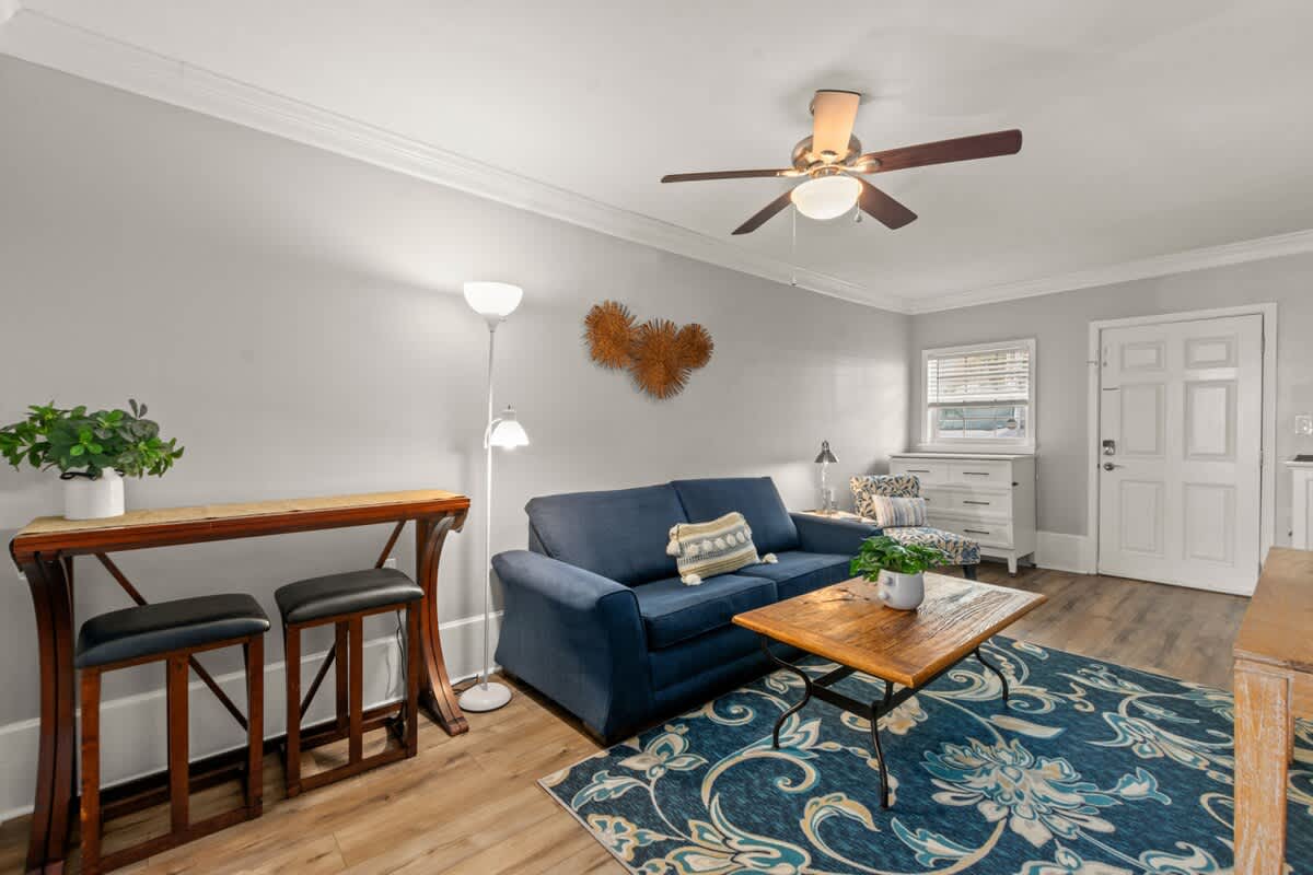 Beachfront End Unit w/ Hot Tub + Beach Chairs - Picture 31