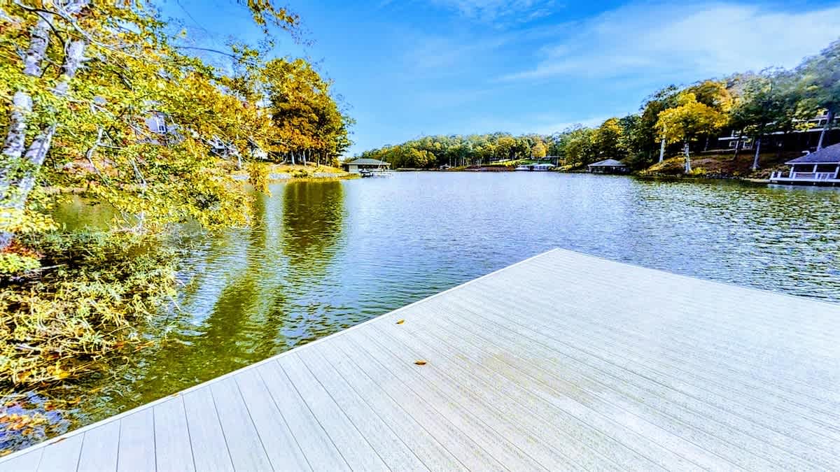 Beautiful Lakefront Lake Anna Views, Dock, Firepit — Mineral, VA — vacation rental