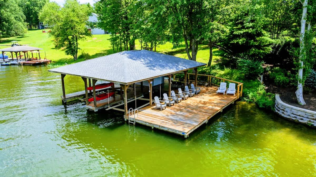 7BR Lakefront Lake Anna Blue Sails - Waterfront — Mineral, VA — vacation rental