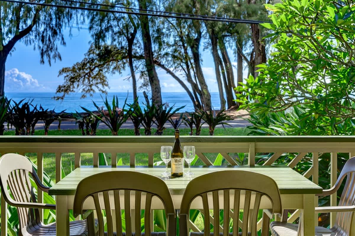 Oceanfront in Hanalei, Steps to Beach+A/C. TVR4206 — Hanalei, HI — vacation rental