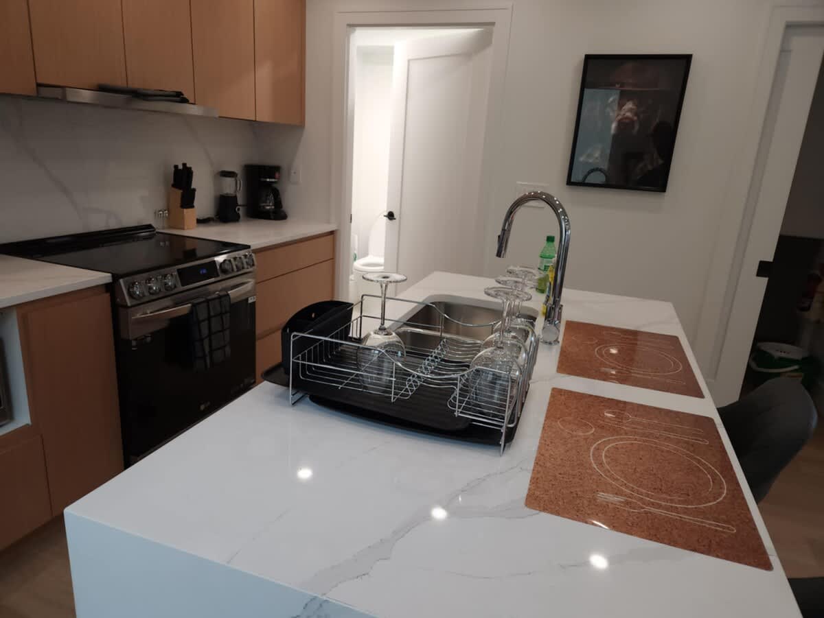 Spacious Sophistication: 2-Bedroom Townhouse 4