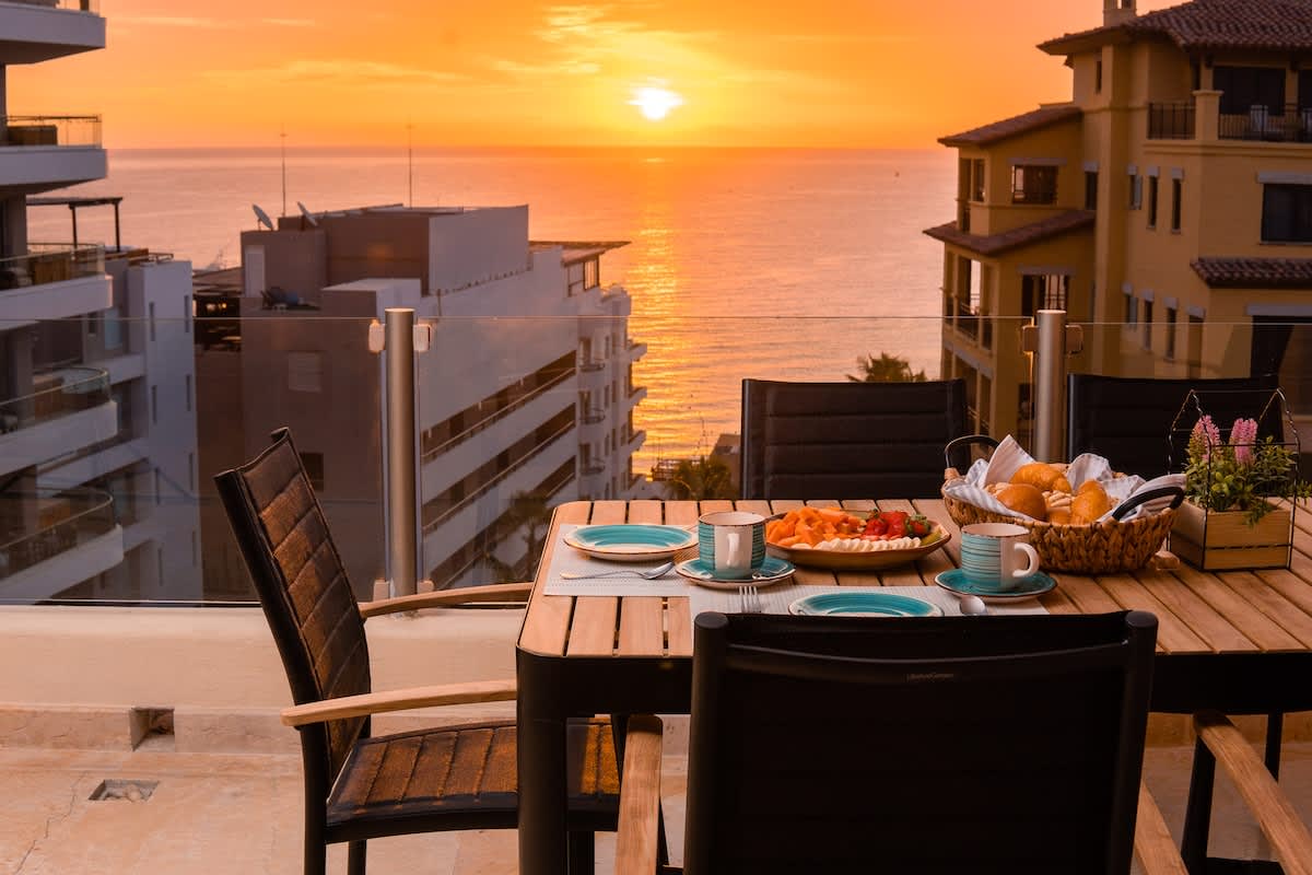 Free Transportation Beach Condo Walk to Everything — El Medano Beach, Baja California Sur — vacation rental