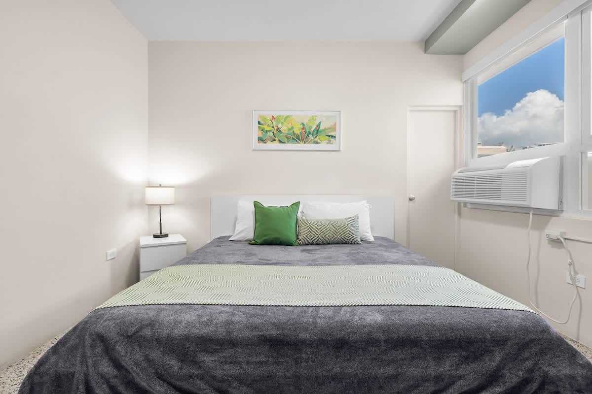 Balcony With Views | King-Sized Bed | Free Parking - Picture 8