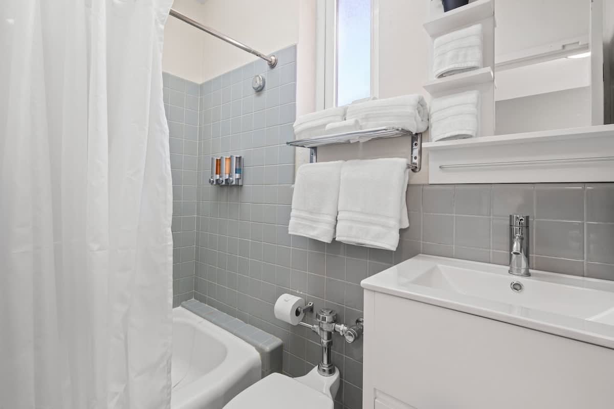 Olimpo - Double Full Bed Room 2