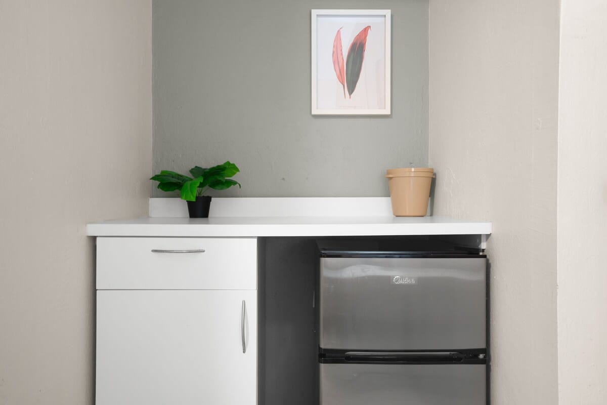 Balcony | Free Parking  | Near The Beach | AC - Picture 16