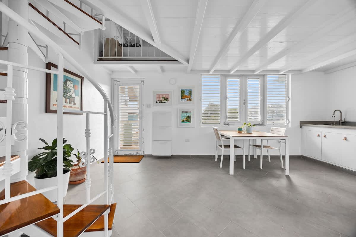 Spacious Oceanview w/ Pool and Parking