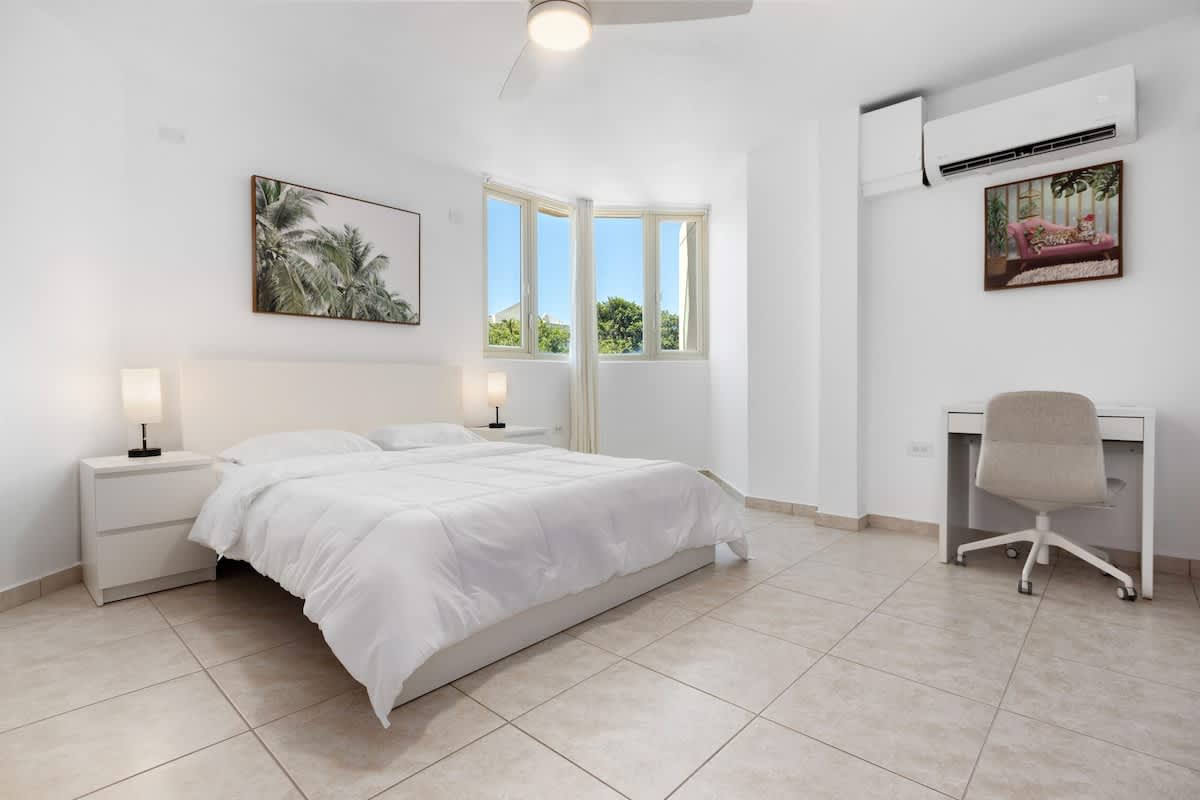 Grand Bay Beachfront Suite with Pool