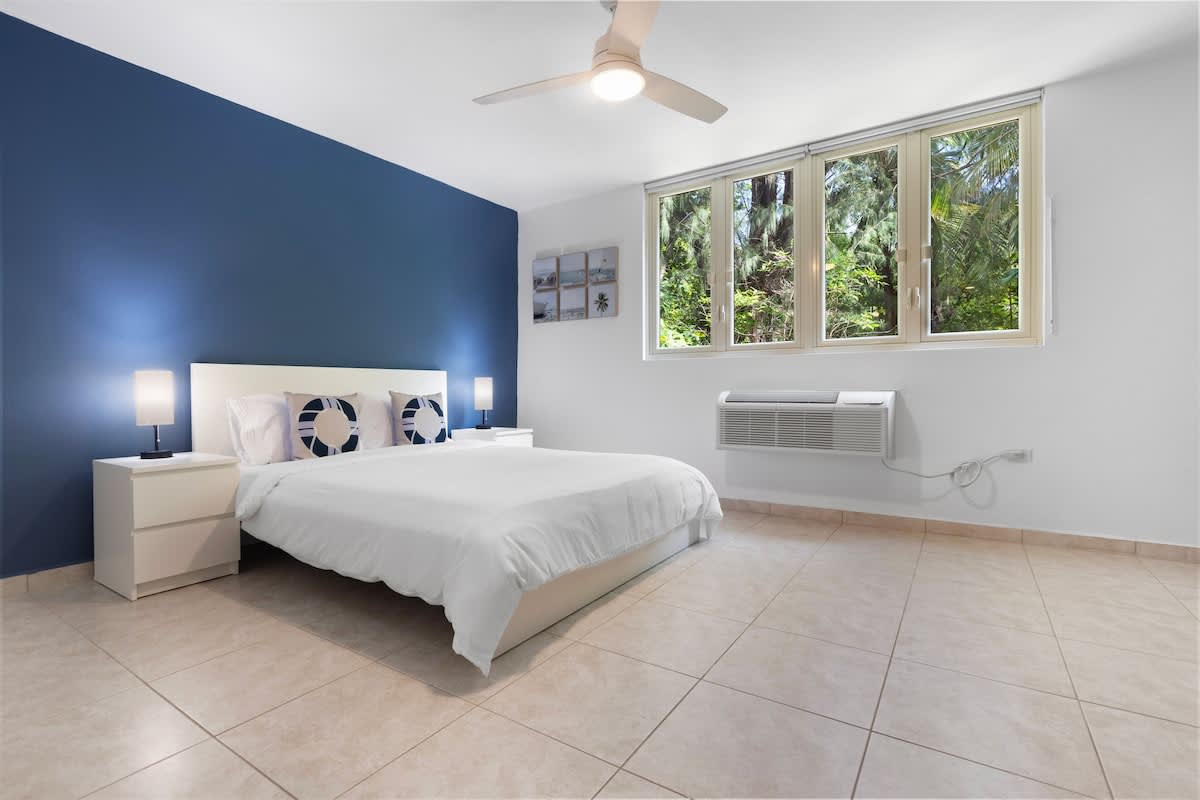 Grand Bay Beachfront Suite with Pool