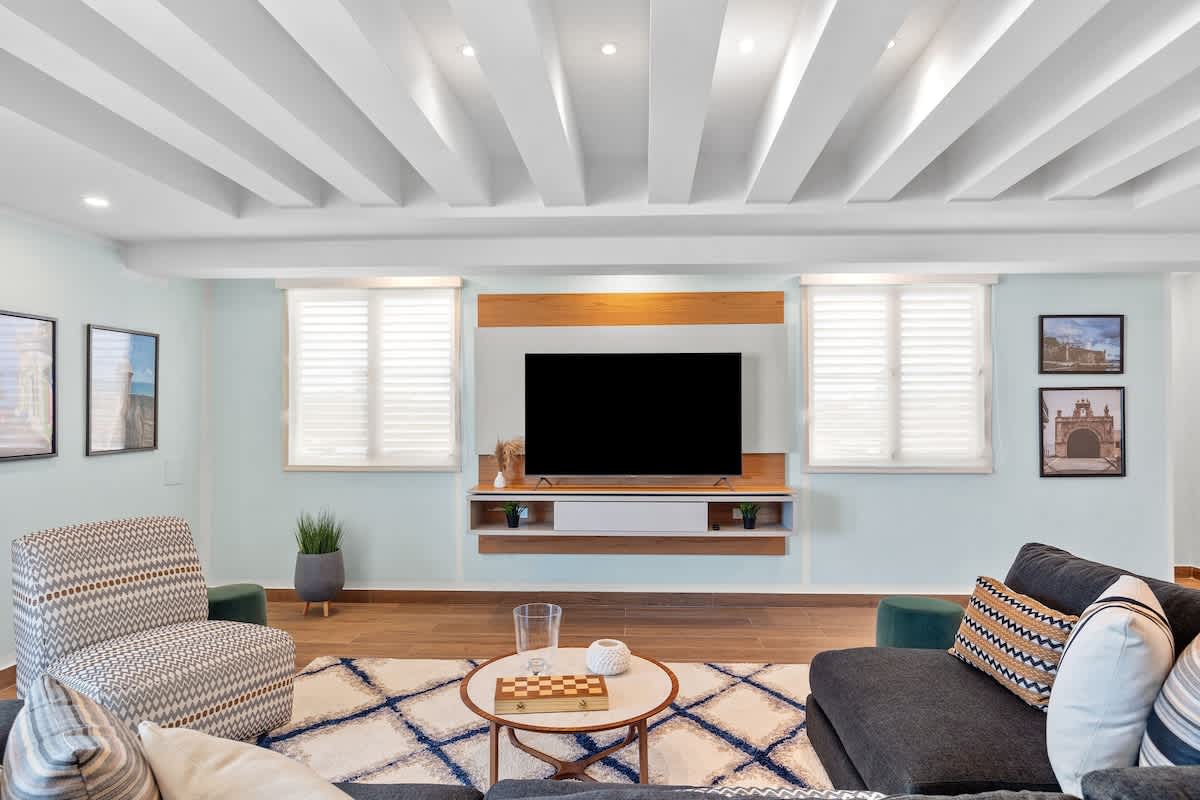 Amazing Beach Getaway | For Large Groups | Otium - Foto 7