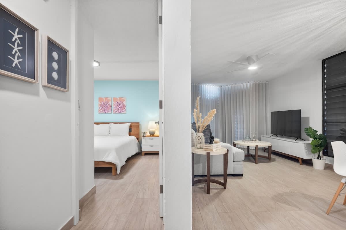 Steps Of Condado Beach | With Parking