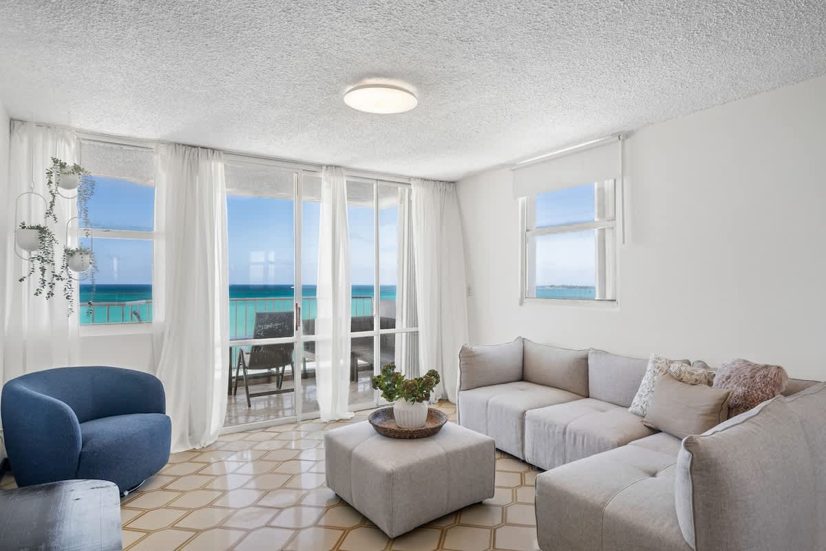 Oceanfront | Terrace | Communal Pool | AC