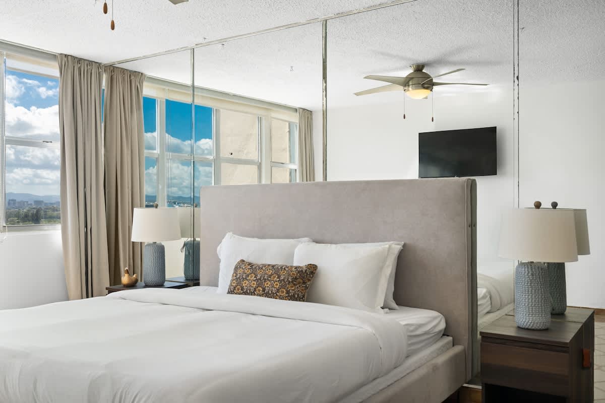 Oceanfront | Terrace | Communal Pool | AC