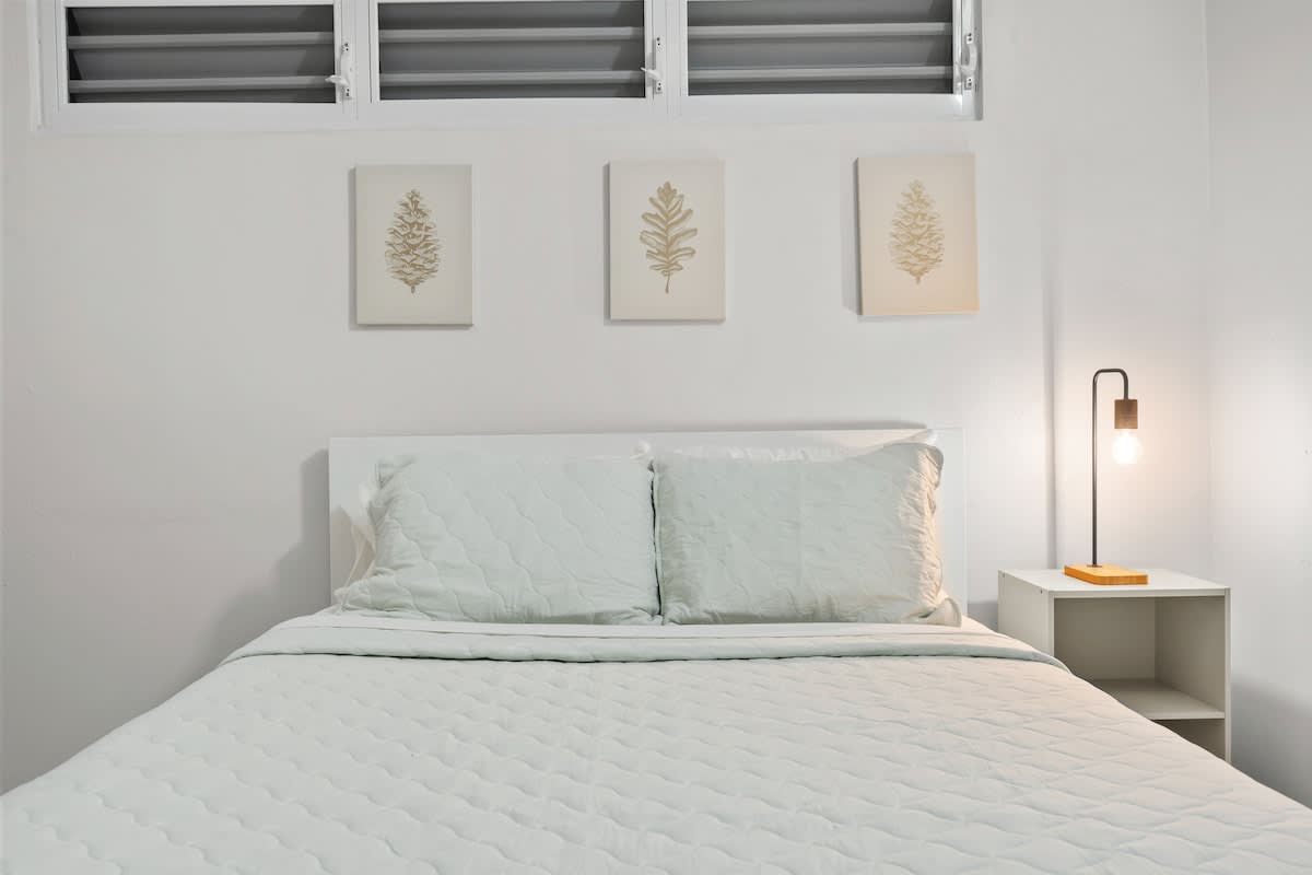 Modern 3 Bedroom Apartment  | Full Kitchen | AC