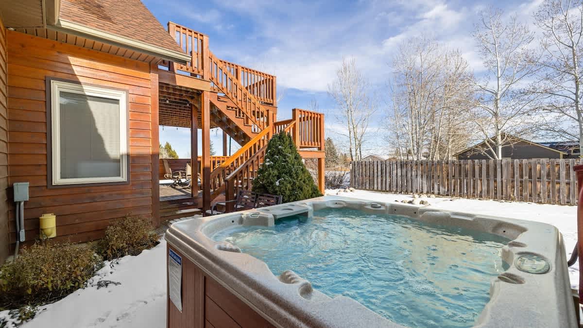 Mountain View Tee and Ski — Red Lodge, MT — vacation rental
