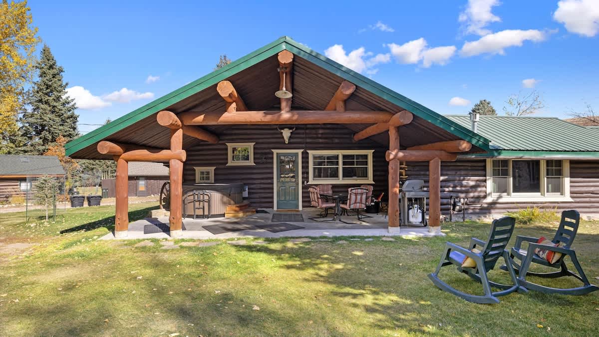 Rendezvous Lodge