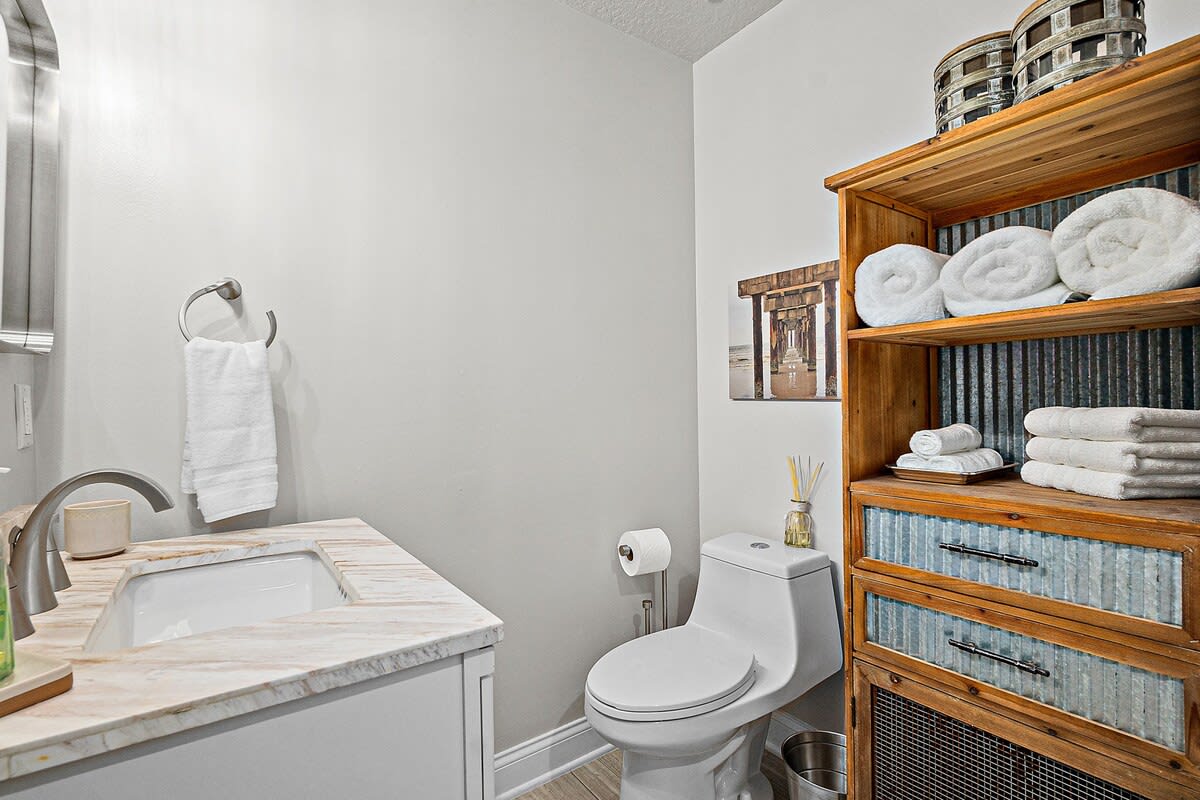 Casa DeSoto - Luxury Downtown Oasis — photo 17