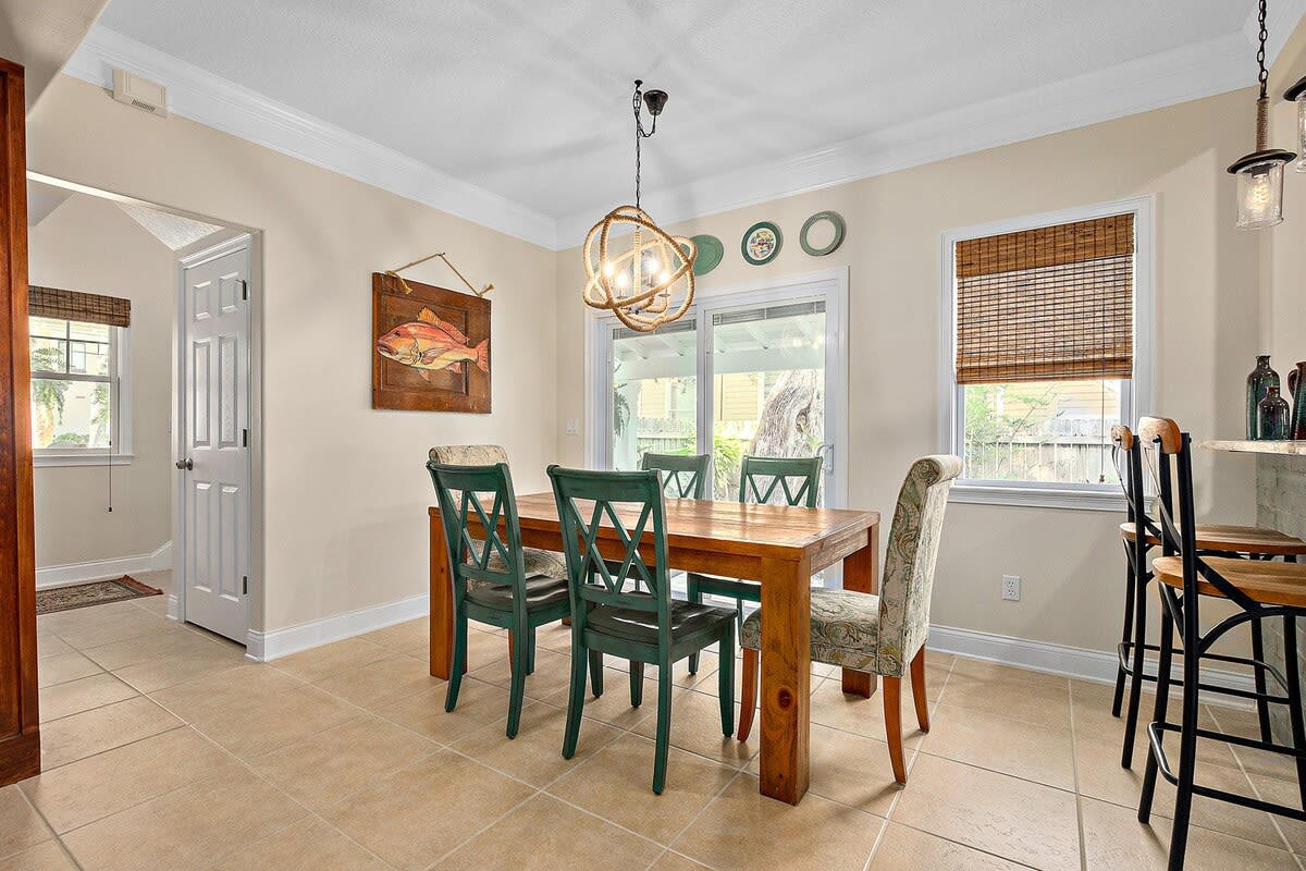 Casa DeSoto - Luxury Downtown Oasis — photo 11