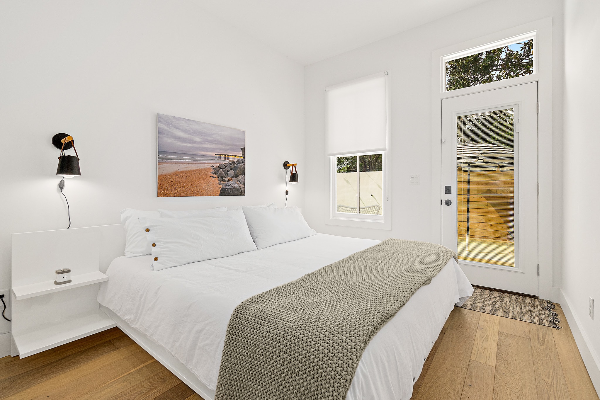 Haven Tiny House - Pool - Walk to Downtown! — photo 18
