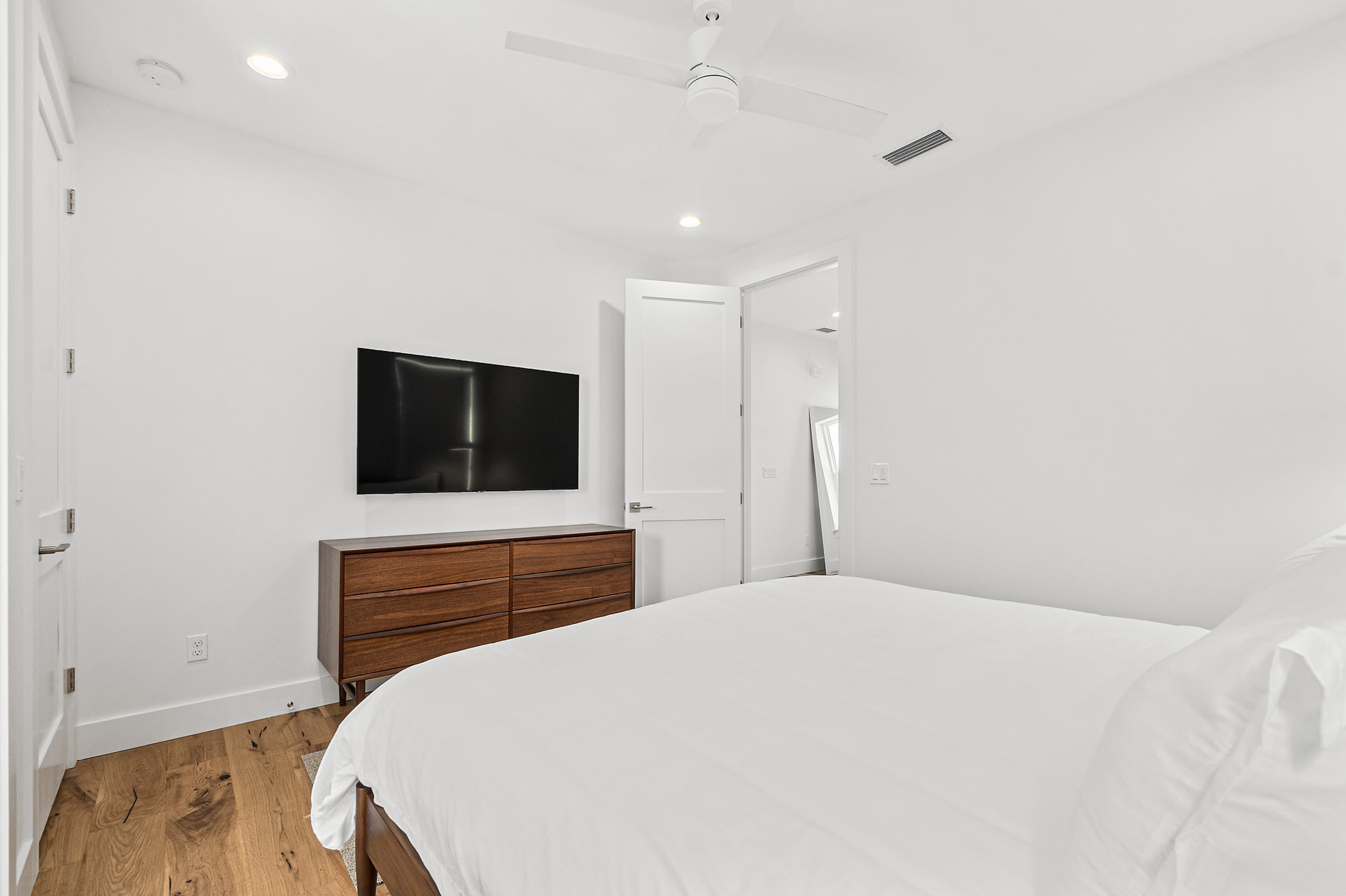 Endless Summer Oasis | Lux Home | Heated Pool — photo 18