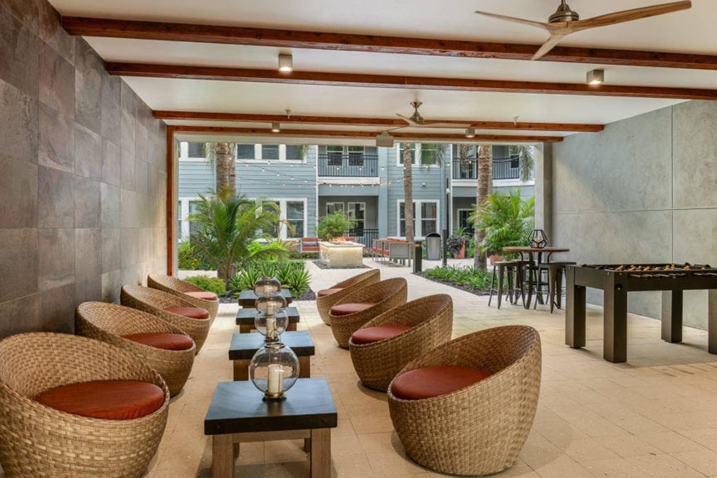 Central Tampa 2 BR with Resort-Style Amenities