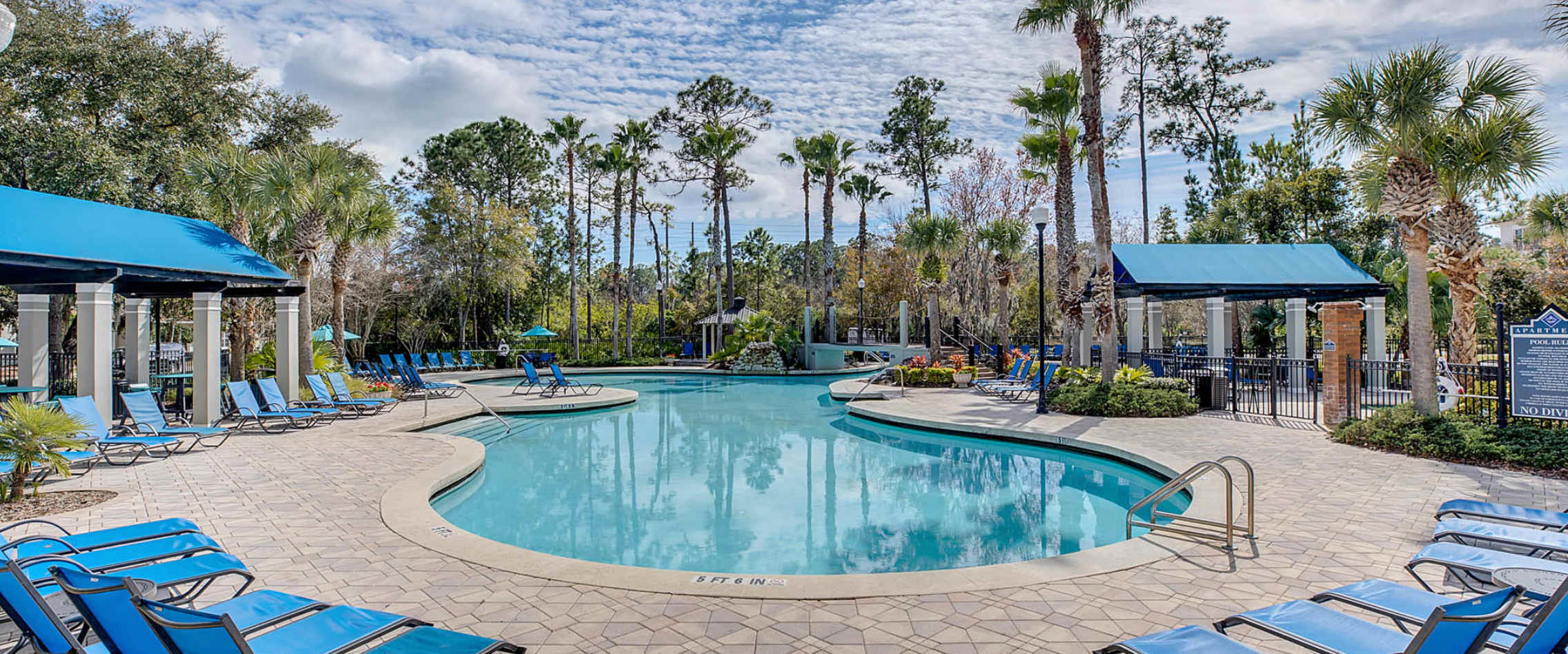 2 BR with Private Garage, Boutique Shops & Pond Views