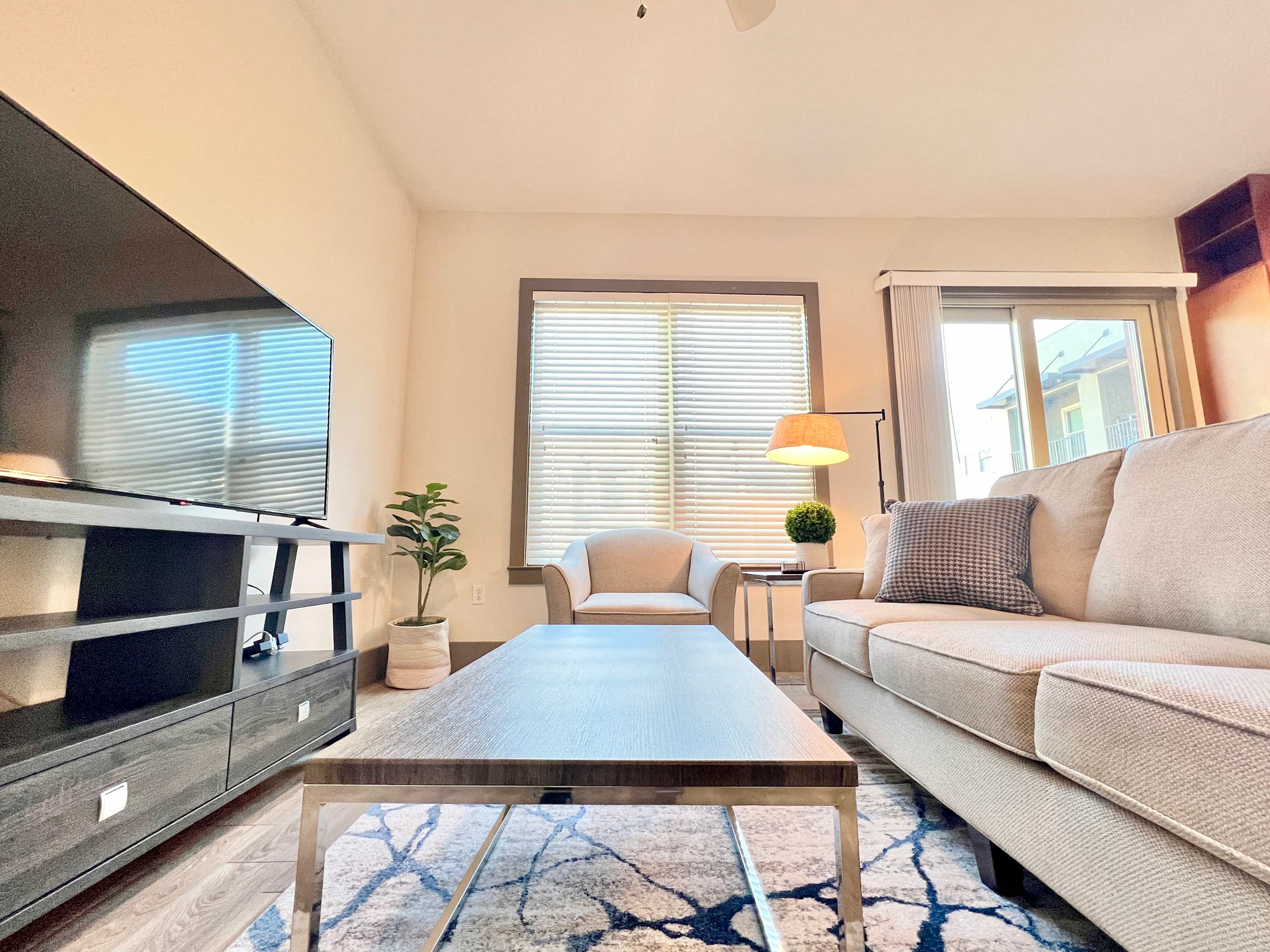 1 BR | Westshore Lux Living | Courtyard Pool Views