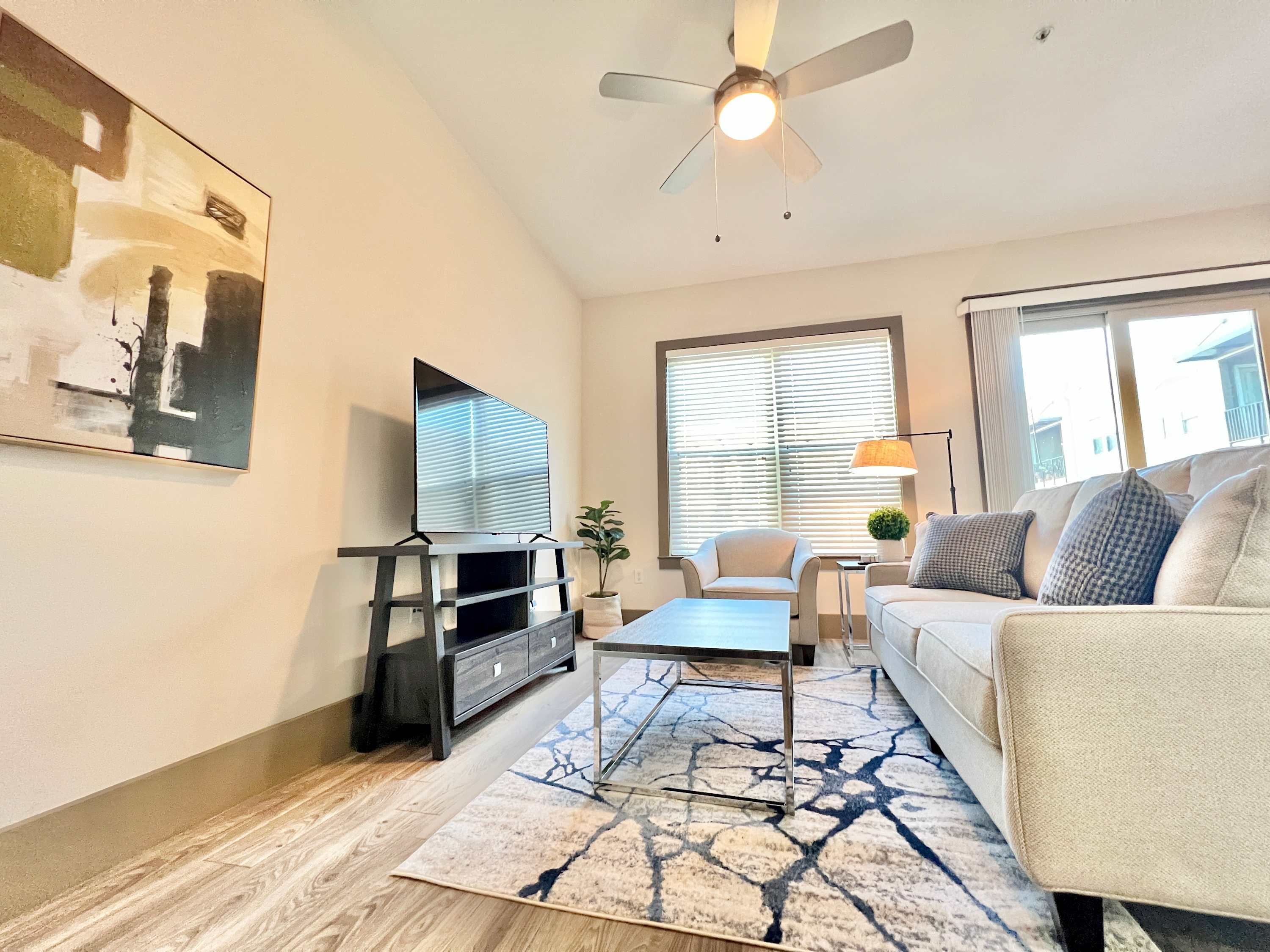 1 BR | Westshore Lux Living | Courtyard Pool Views