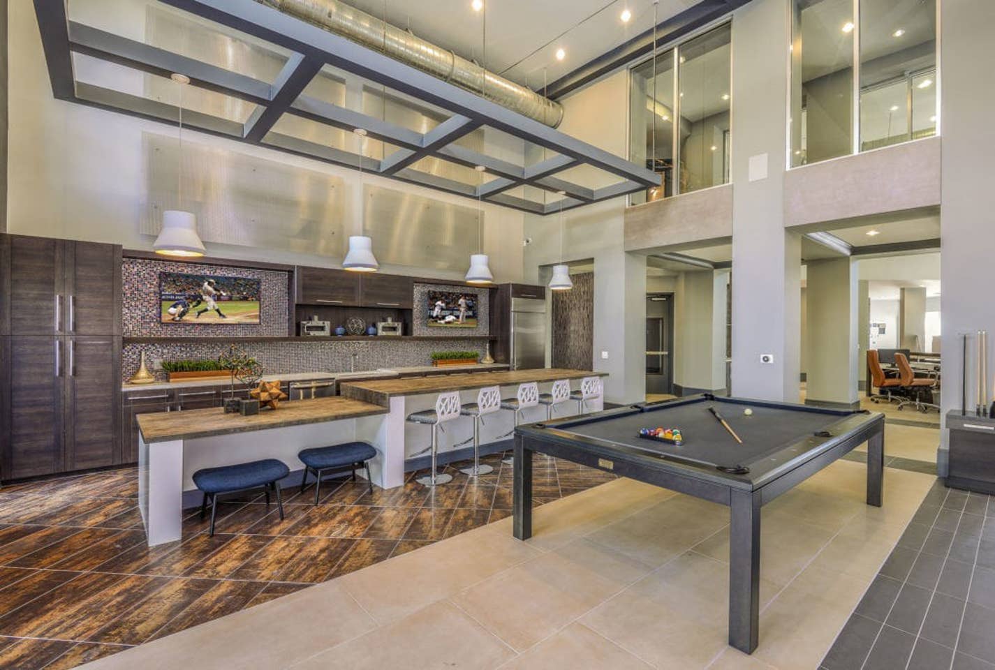 Prime Tampa Living with Lush Courtyard Views!