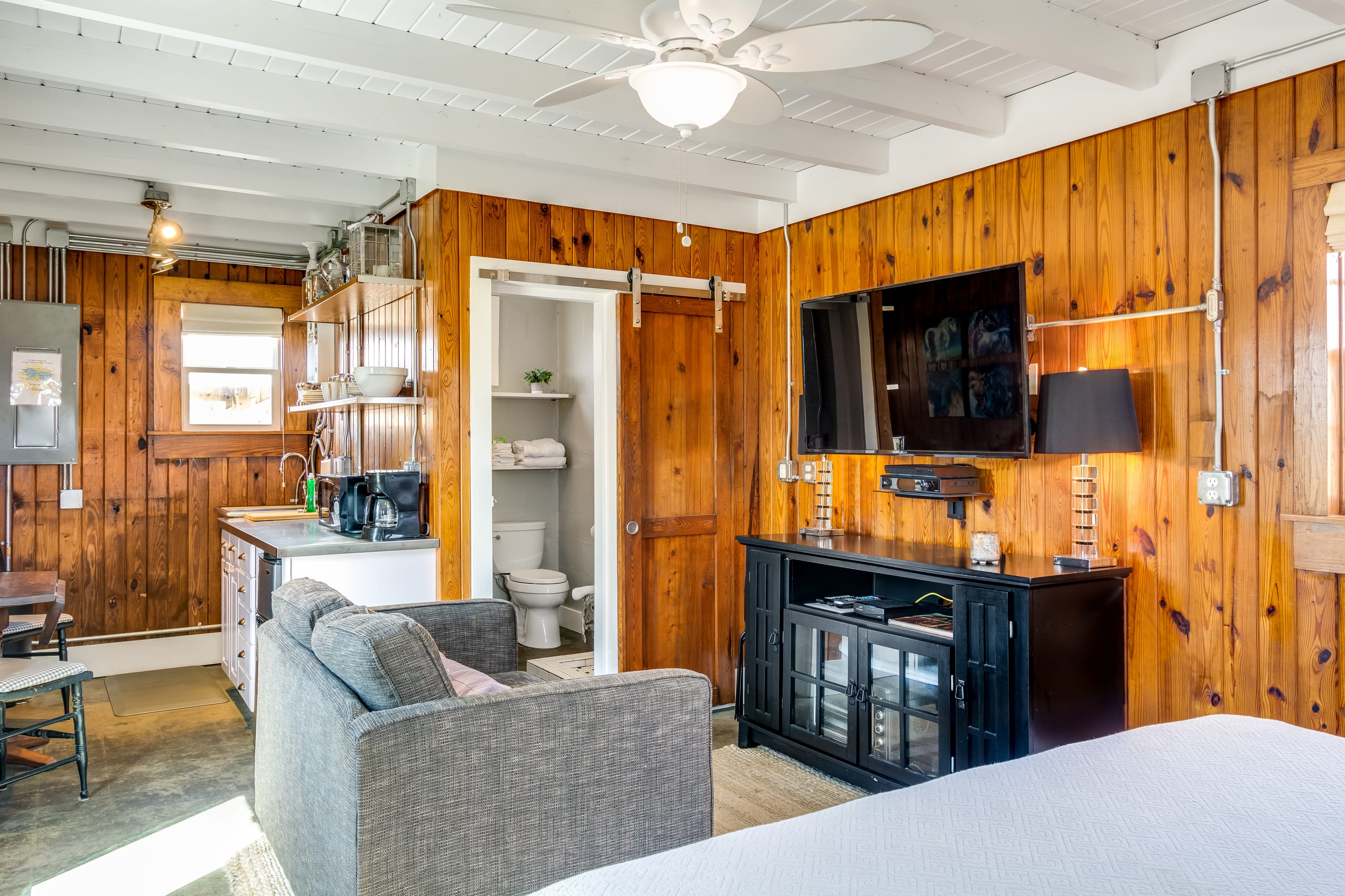 Bankers Cottage: Dog-Friendly Tiny w Beach Access! — Nags Head, NC — vacation rental