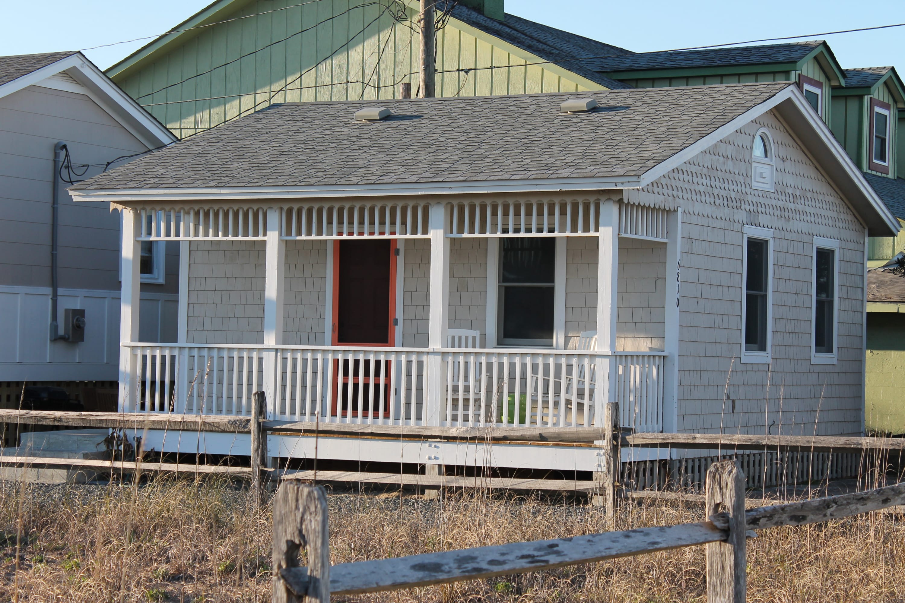 Kemp & Olive Cottage — 1950s Vintage Beach Cottage, Nags Head
