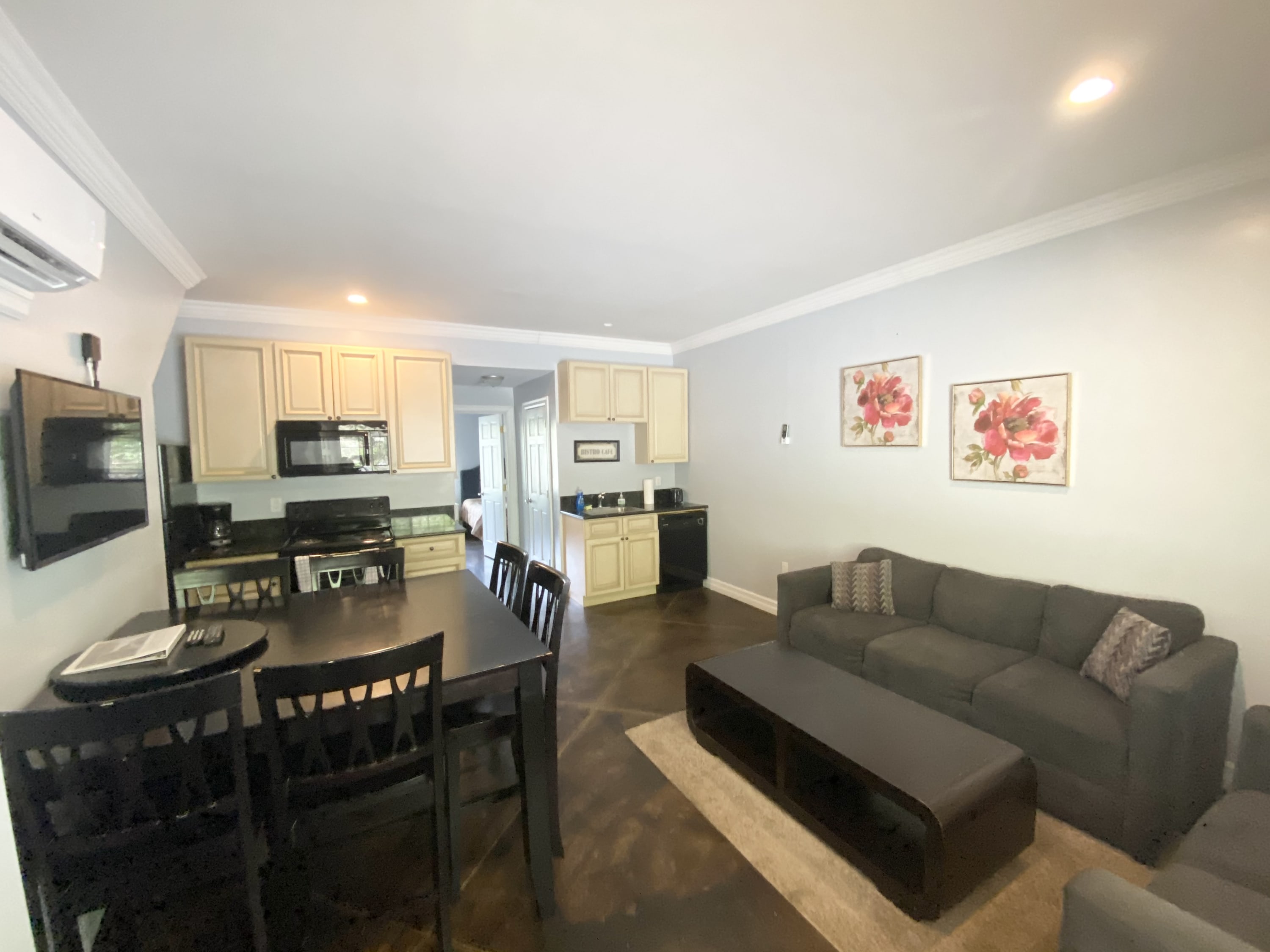 Watkins Glen 3-Bedroom Suites Unit 2 — Watkins Glen, NY — vacation rental