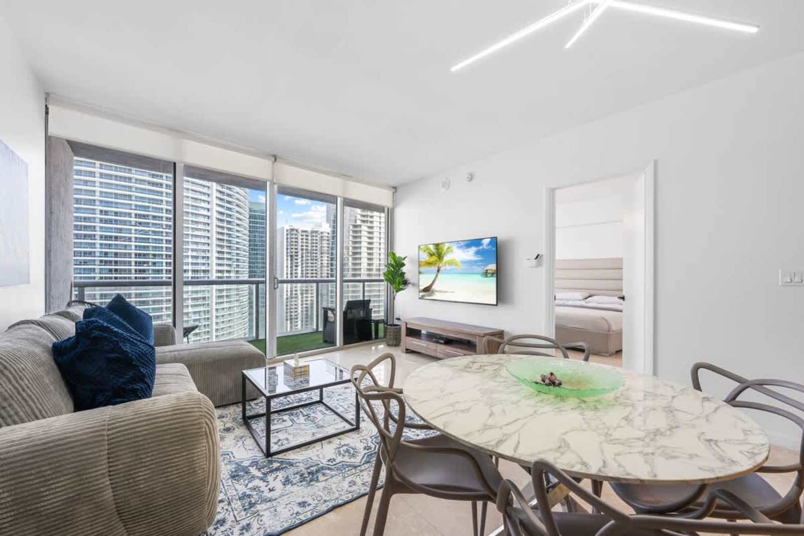 Icon Brickell with Balcony & Ocean Views living space