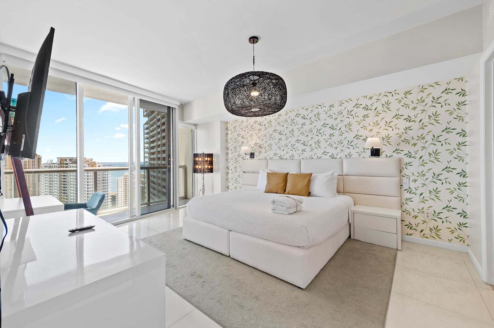 Luxury Brickell Apartment in ICON Balcony Closed at The Icon