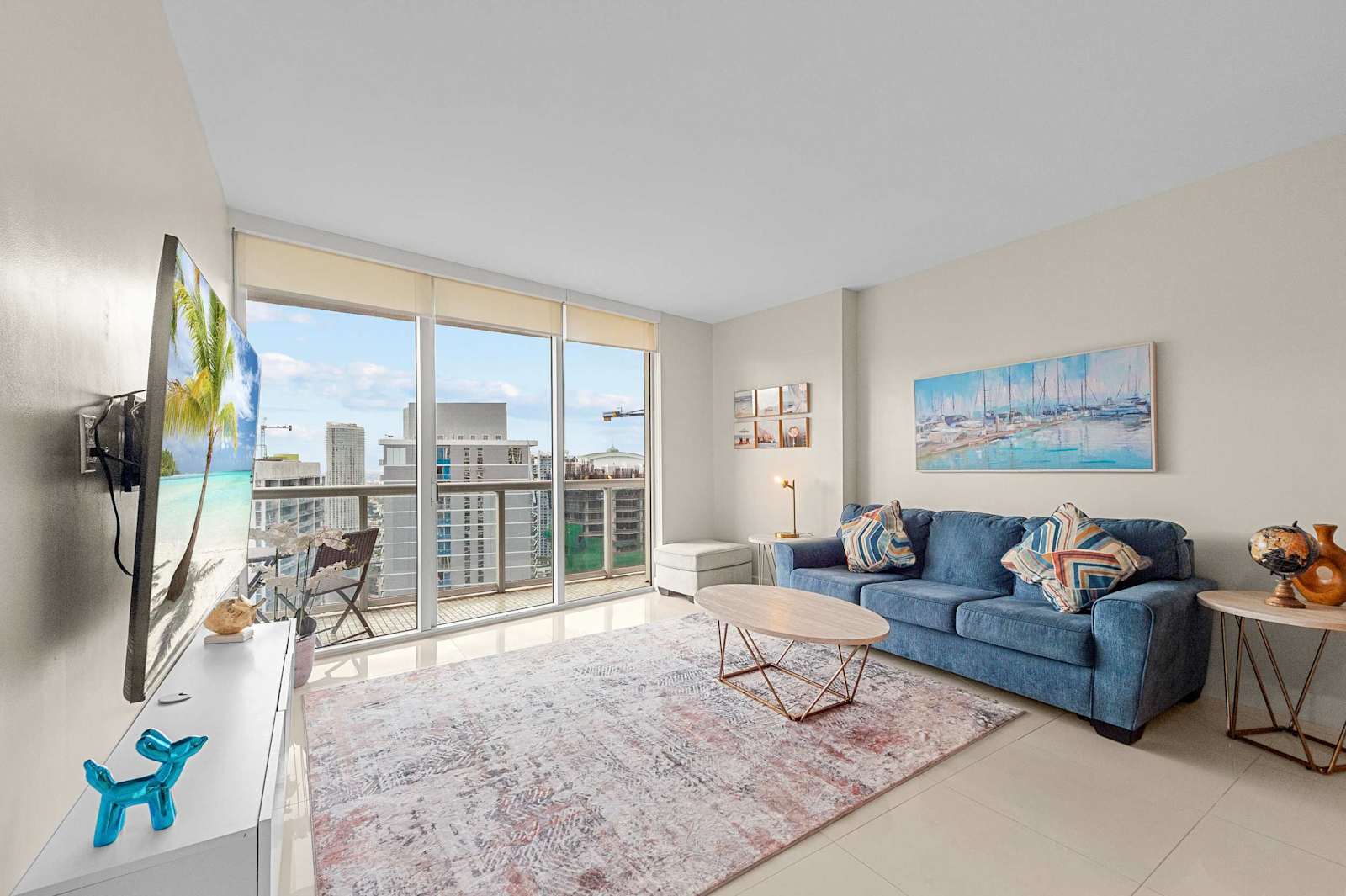 Luxury Penthouse with City and Canal View detail 5