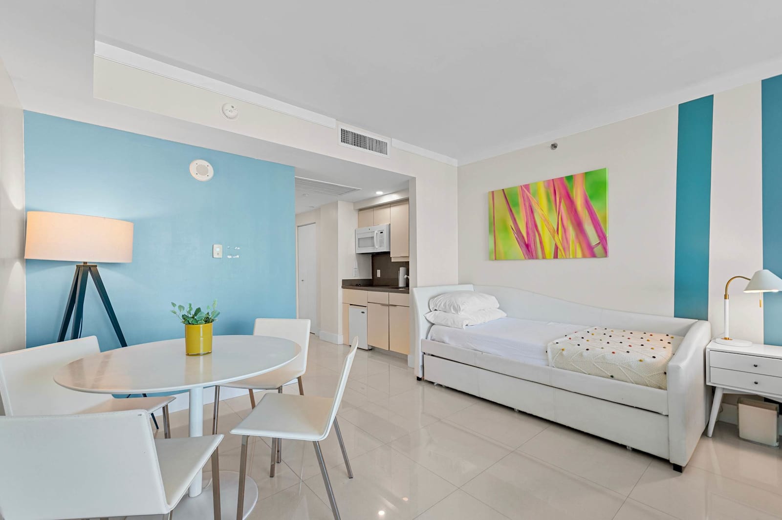 Arya Coconut Grove Luxury Ocean View Studio detail 3